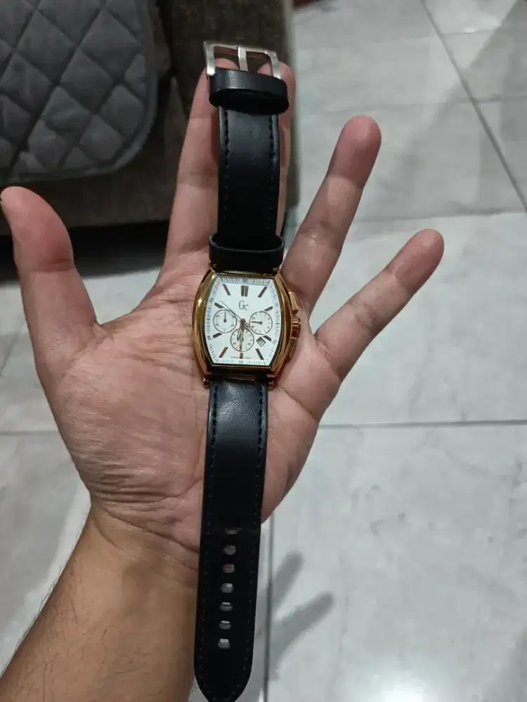 Jam Tangan Crono Guess GC A60002G2 kondisi normal
