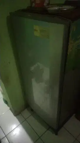 LG satu pintu normal.bli dri baru.