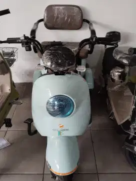 Sepeda listrik roda tiga