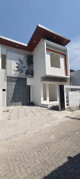 Di jual rumah mewah Manyaran
