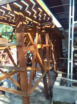 Tiang tandon full kayu Ulin