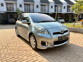 Toyota Yaris E At Silver Tahun 2012 Original Record Toyota Km Rendah