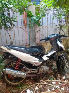 Suzuki Arashi 125 matot rusak