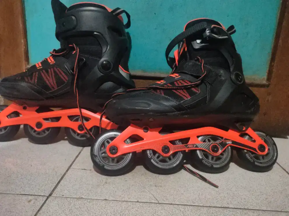 sepatu roda axelo