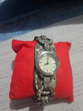 Jam tangan original Guess