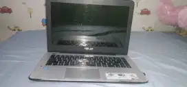 Saya mau jual laptop Asus 3juta