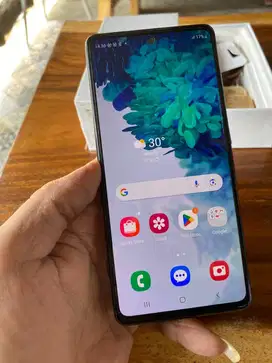 Samsung S20 FE Ram 8/128gb resmi sein gak ada minus