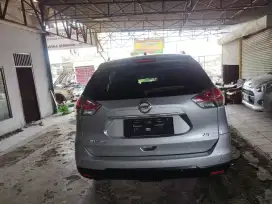 NISSAN X-TRAIL 2.5 CVT(AUTOMATIC )TAHUN 2015 W. SILVER