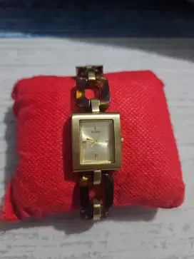 Jam tangan Guess