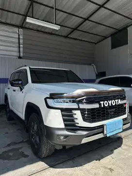 Toyota LandCruiser nik 2023 pakai 2024