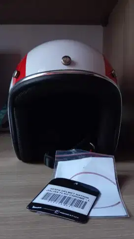 Helm Vespa Nation Flag