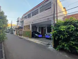 Rumah Strategis Di Pondok Bambu, Jakarta Timur