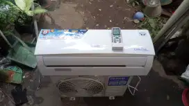 Ac AKIRA 1/2 PK dijamin dingin dan bergaransi
