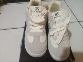 Sepatu wanita TZS Zenzy