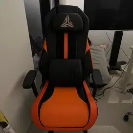 Osim u throne V massage gaming chair kursi pijat
