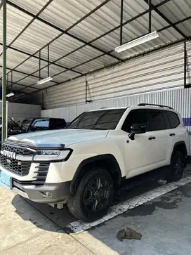 Toyota LandCruiser nik 2023 pakai 2024