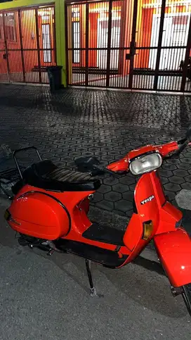 Vespa exclusive 2 1998 plat B