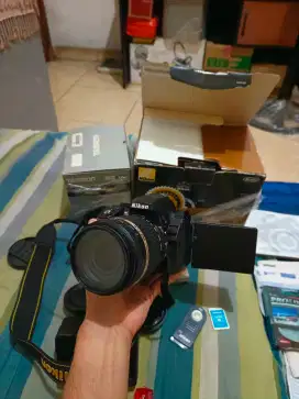 Kamera Dslr Nikon D5300 Wifi Like New Zoom Normal SapuJagat LCDPutar