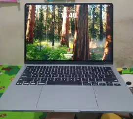 13,6-inch MacBook Air Sky Blue | iBox 100 Persen Like New!