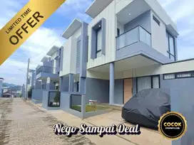 STRATEGIS BANGET! Rumah 2 Lantai dekat Alun-alun ujung berung Kota