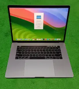 MacBook Pro 2018 15 inch i7 16/256 Grey Touchbar Dual VGA Mulus Murah
