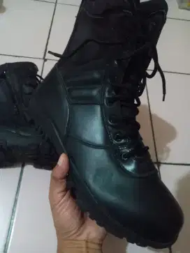 Sepatu kulit PDL polri