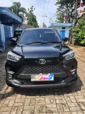 Dijual mobil toyota raize 1.0 GR Turbo all black non tss tahun 2023