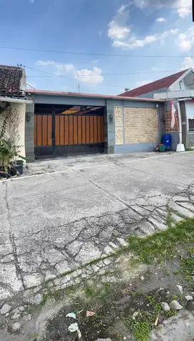 DI JUAL RUMAH MEWAH DI GENTAN BAKI
