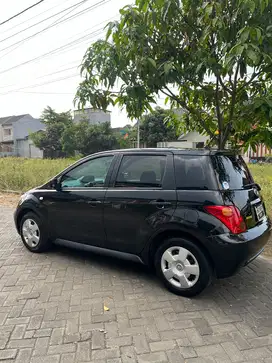 Toyota ist 2003 Bensin