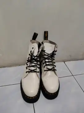 dr Martens 1460