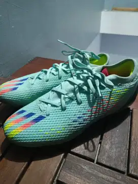 Sepatu Bola Adidas