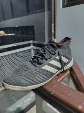Sepatu Futsal Adidas Predator
