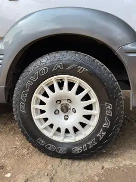 Oz tera r15x7 pcd 5x114 + ban maxis bravo a/t 980 ukuran 215/75