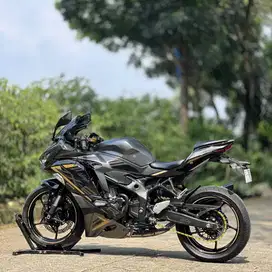 KAWASAKI ZX25R ABS QS GREY 2021 KM 5K PAJAK PANJANG LIKE NEW
