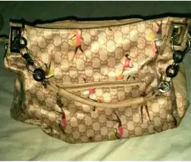 Tas import banyak slot