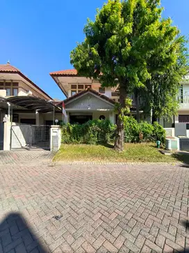 JUAL CEPAT GRAHA FAMILI HITUNG TANAH 2 LANTAI ROW 3 MOBIL
