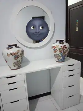 Meja Rias Cantik