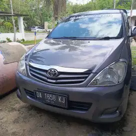 Toyota kijang innova g manual 2011