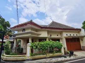 Dijual Rumah Hook Strategis di Sulfat Malang
