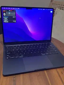 MacBook Air 13” | M2 | 8GB / 256GB | Biru