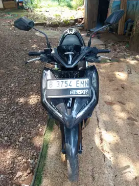 vario led new 125 thn 2018 ss lngkp pajk panjang