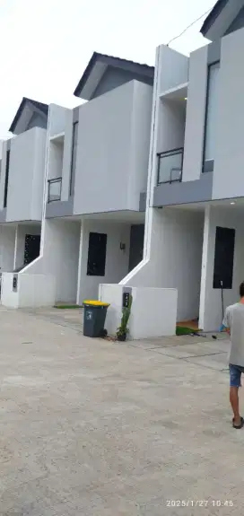 Di jual rumah baru mewah murah di galaxy bekasi