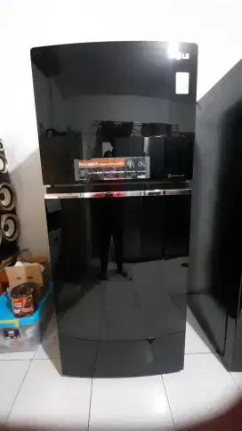 Dijual kulkas 2pintu jumbo LG normal mulus