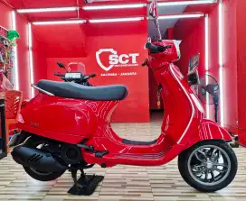 JualCpt90%LikeNew KM11Rb VESPA LX 125 2022 LX125 MERAH