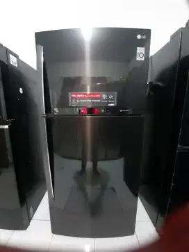 Dijual kulkas 2pintu super jumbo LG mulus like new