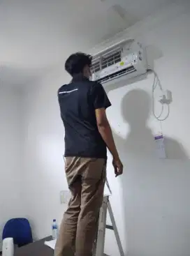 SERVICE AC TIDAK DINGIN BONGKAR PASANG AC, CUCI AC TAMBAH FREON DLL
