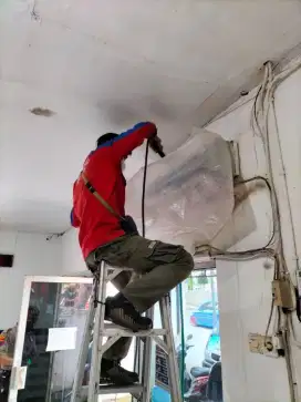SERVICE AC TIDAK DINGIN BONGKAR PASANG AC CUCI AC TAMBAH FREON DLL