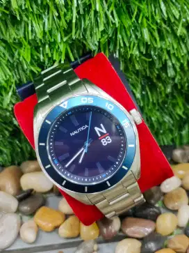 Nautica N83 Finn World