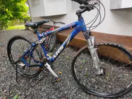 Sepeda GIANT NRS 3 26 (size 16.5) Mountain bike