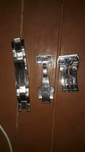 Jual tali jam stainless steel merk Hublot masih mulus layak pakai
